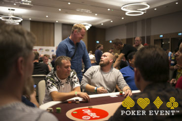 Poker-SM Live 2018: Havet stormar i Lagpokern, 18 kvar i Main